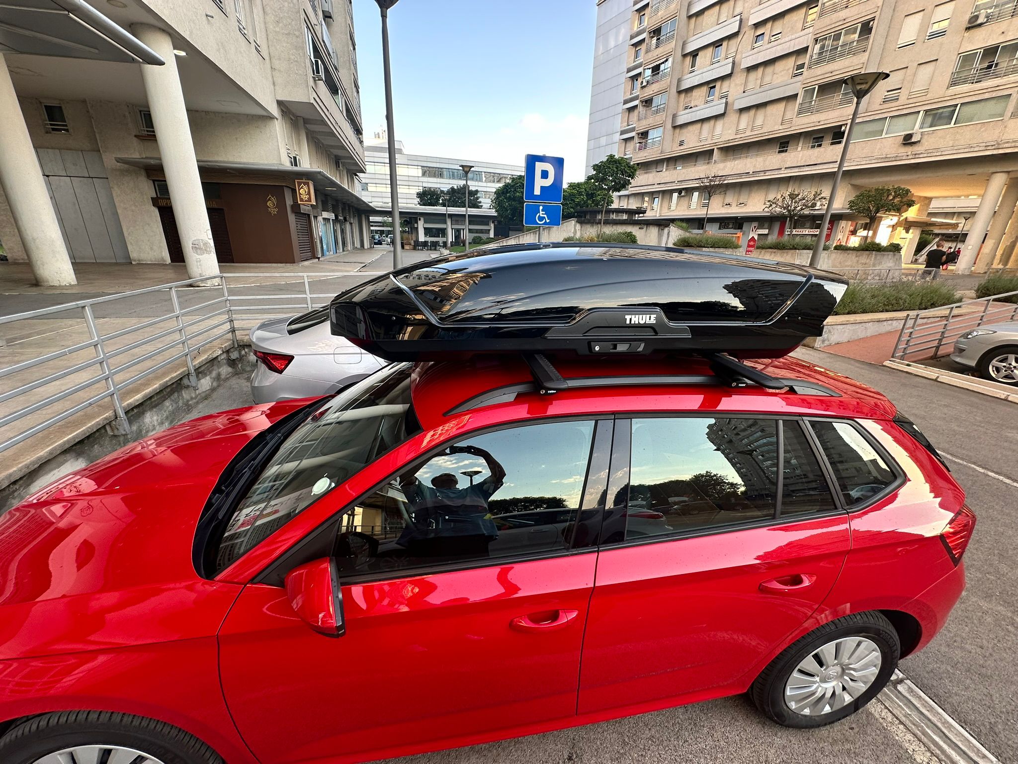 thule-krovni-kofer-10