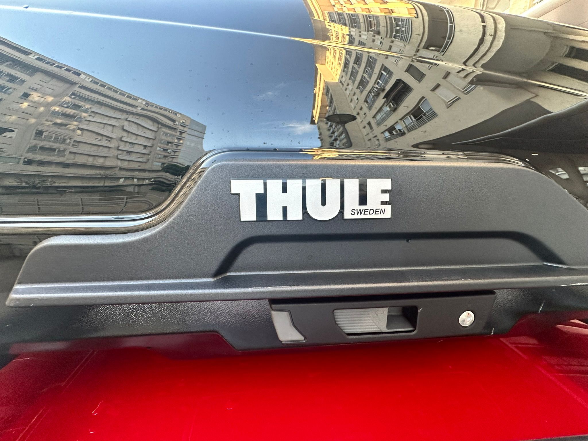 thule-krovni-kofer-4